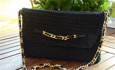 borsa uncinetto modello chanel|Borse uncinetto Chanel con catena .